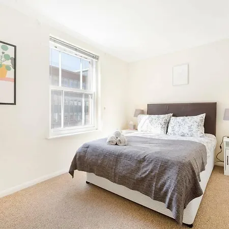 Apartment Comfortable And Central